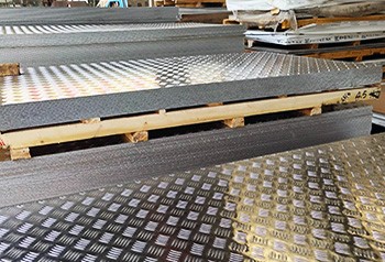 5052 marine grade aluminium checkered tread plate sheet